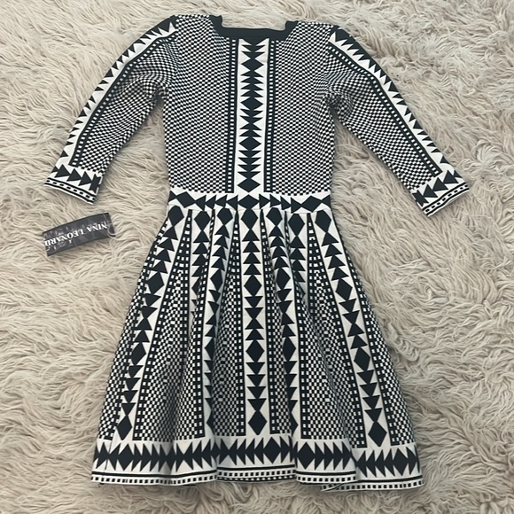 NWT Nina Leonard black ivory white geometric pattern flare skater dress size XS - Picture 8 of 11